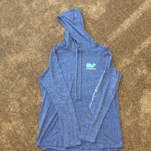 New Vineyard Vines t-shirt hoodie